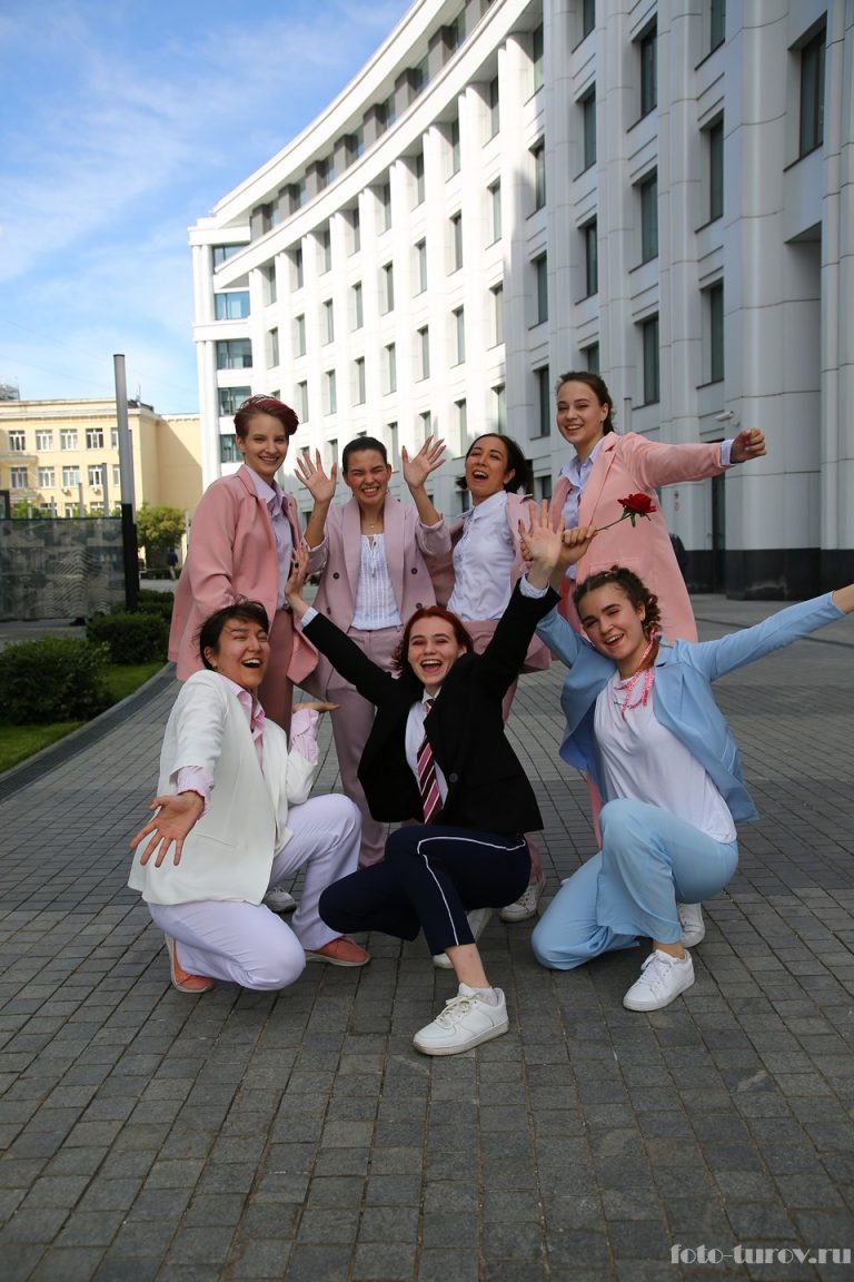 Первая версия клипа